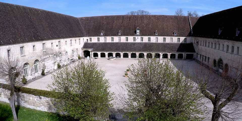 Abbaye Royale Du Moncel - master
