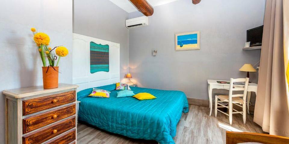Auberge de Tavel — chambre