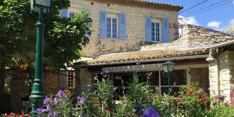 Auberge de Tavel — facade