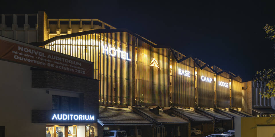Base Camp Lodge Albertville - Hôtel - facade