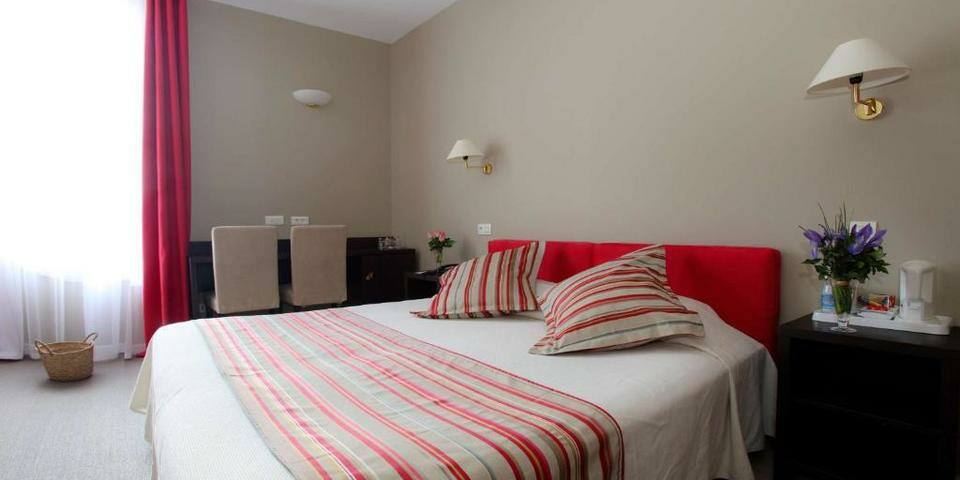 Best Western Le Guilhem — chambre