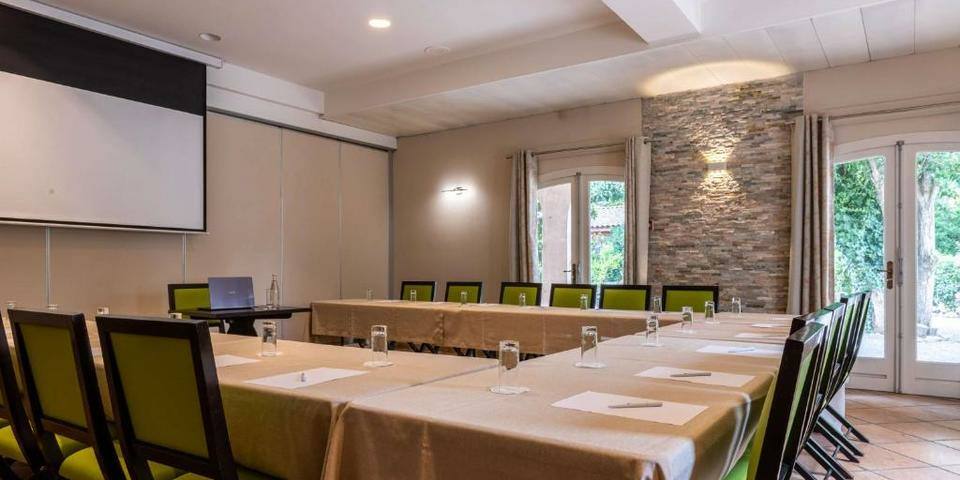 Best Western L’Orangerie — salles_reunion