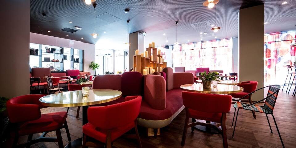 restaurant