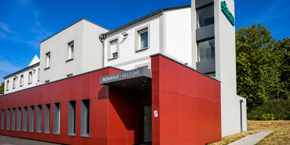 Brit Hotel Confort Paris Roissy Saint-Witz - facade