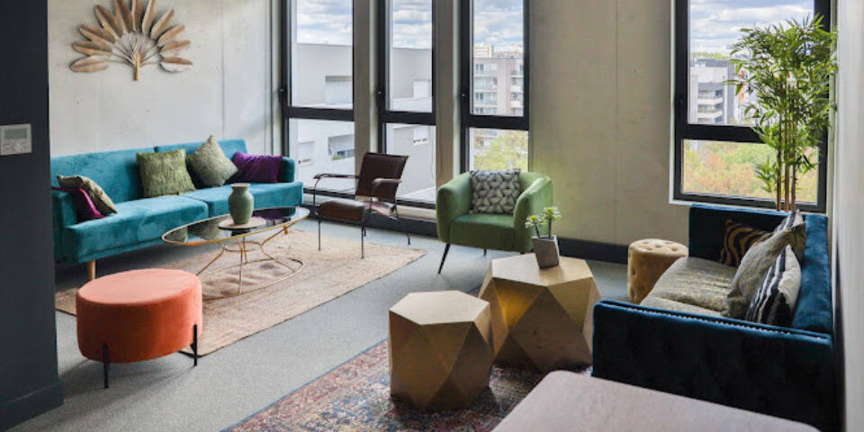 Bureaux And Co - Le César — divers