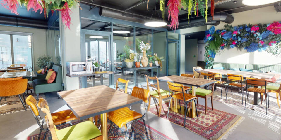 Bureaux And Co - Le César — divers