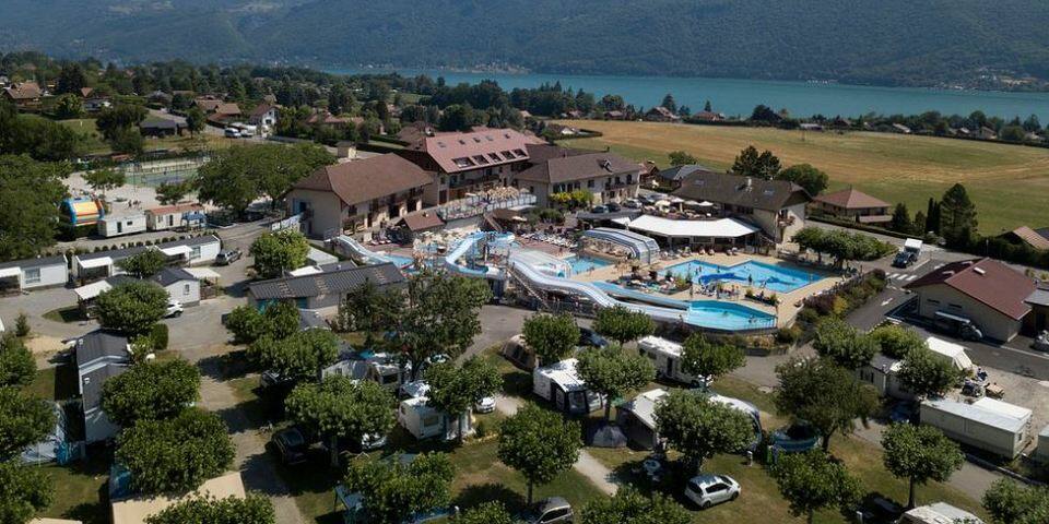 Camping L'Idéal à Annecy - facade
