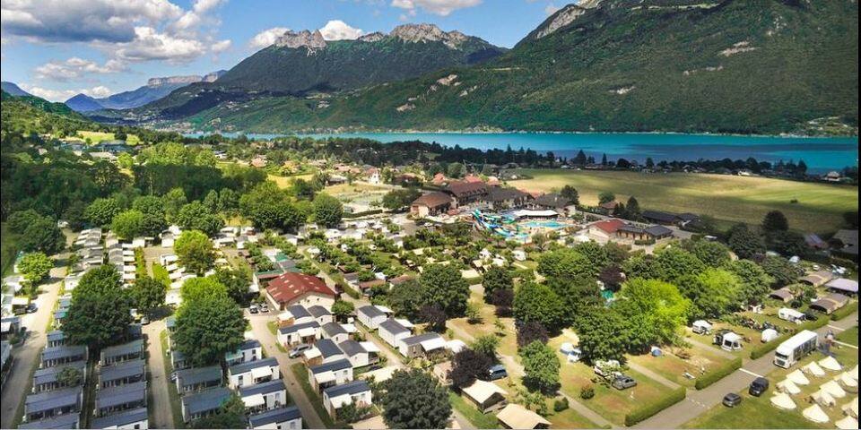 Camping L'Idéal à Annecy - facade