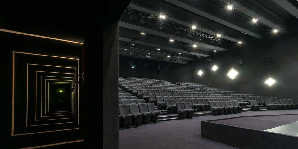 CGR Nîmes — salles_reunion