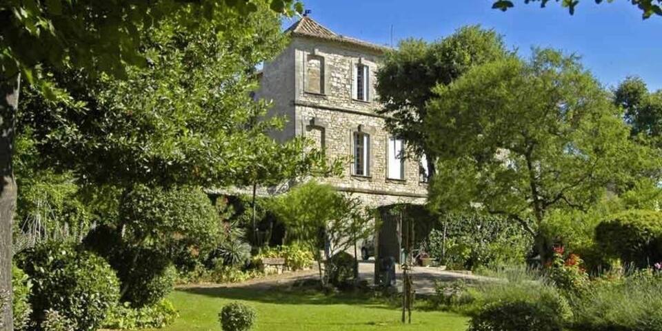 Château d'Arpaillargues — master