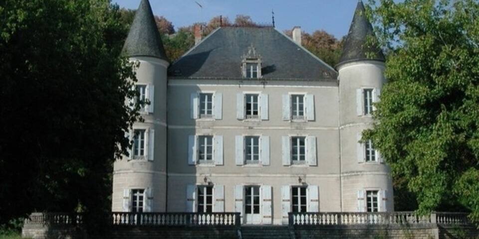 Château De La Tuilerie — master
