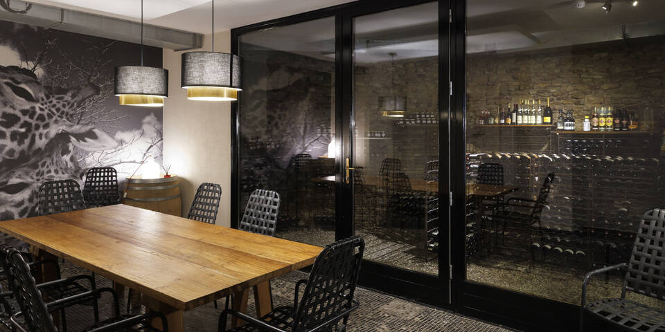 restaurant