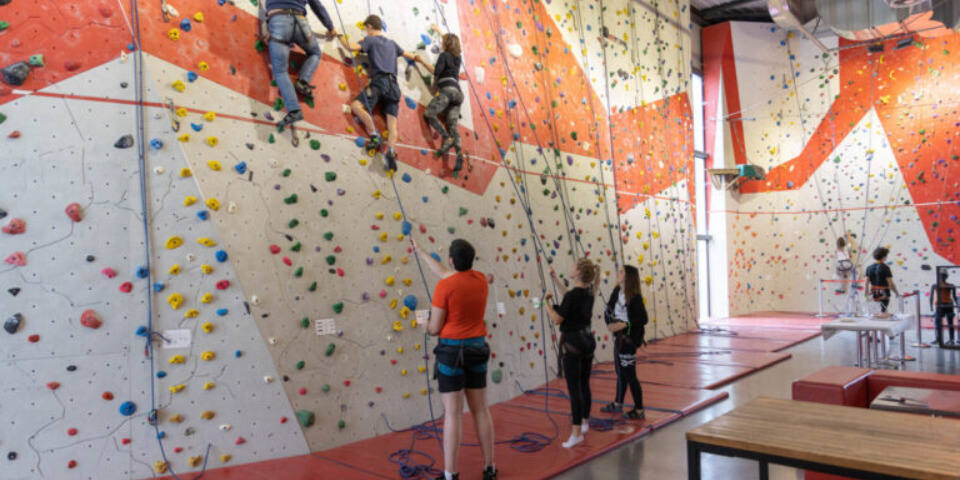 Climb Up Aubervilliers