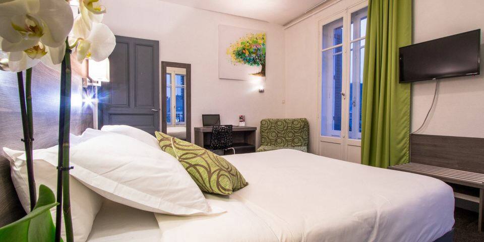 Comfort Hôtel Actuel Chambéry Centre - chambre