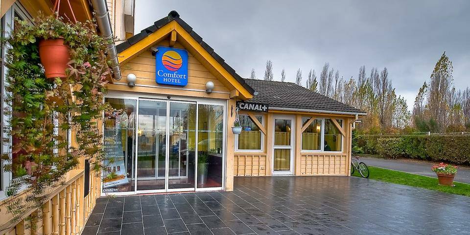 Comfort Hotel Cdg Goussainville - facade