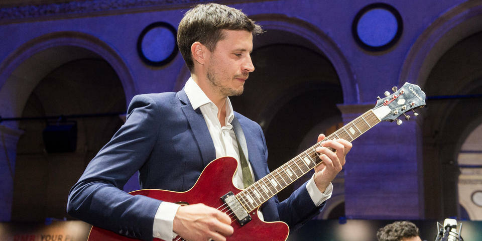 Concert live & petits comptoirs - Frog Connexion