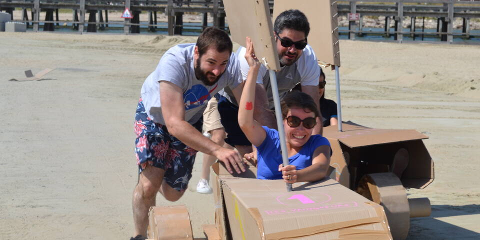 Construction de véhicules en équipe - Boomrang Events