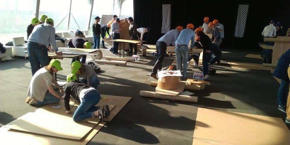 Construction de véhicules en équipe - Boomrang Events