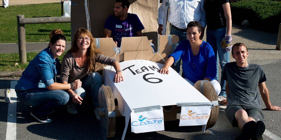 Construction de Voitures en Carton