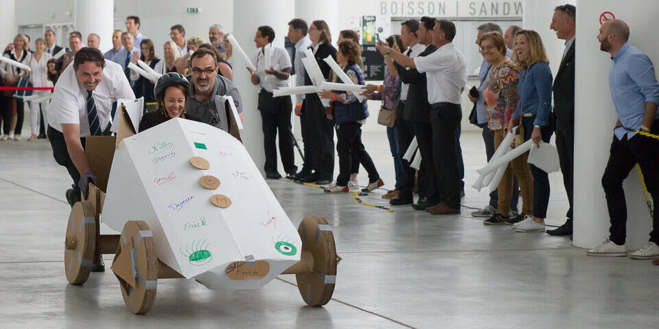 Construction de Voitures en Carton