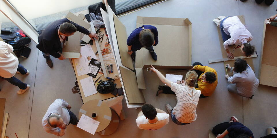 Construction de Voitures en Carton