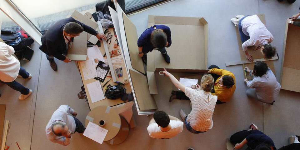 Construction de Voitures en Carton
