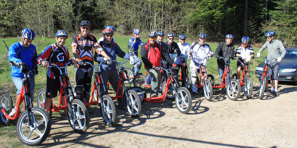 Dévalez les pentes en trottinette tout terrain