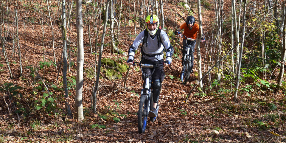 Dévalez les pentes en trottinette tout terrain
