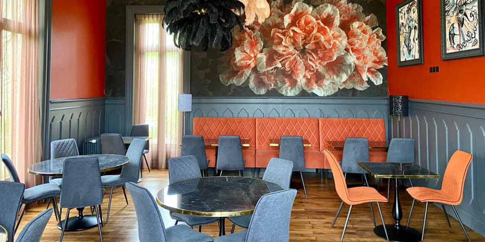 restaurant