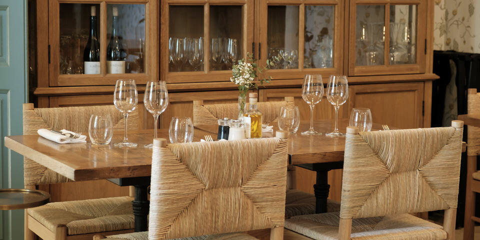restaurant