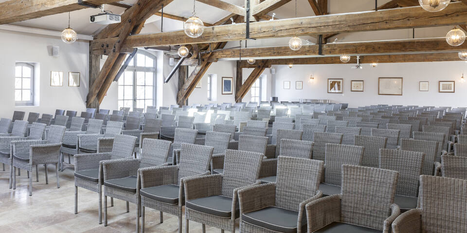 Domaine St-Pierre de Serjac — salles_reunion