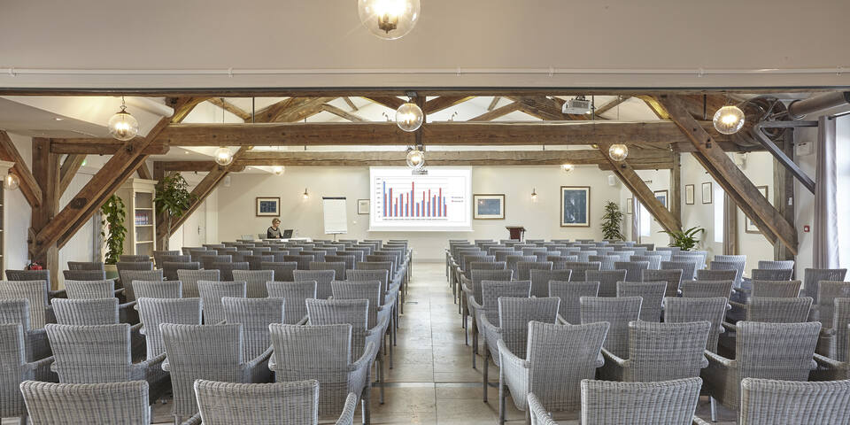 Domaine St-Pierre de Serjac — salles_reunion