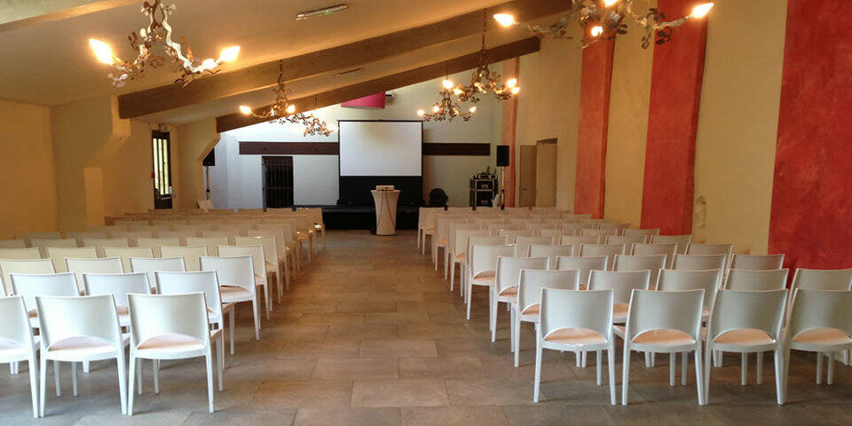 Domaines Des Moures — salles_reunion
