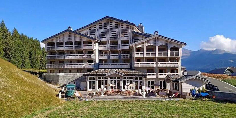 Écrin Blanc Resort Courchevel - facade