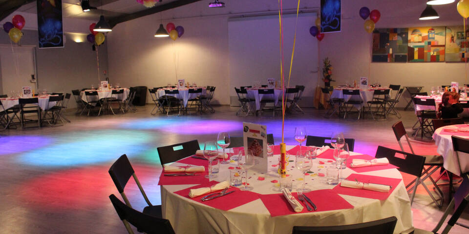 El salon de Tango — salles_reunion