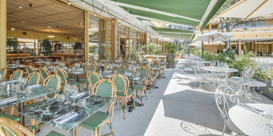 restaurant