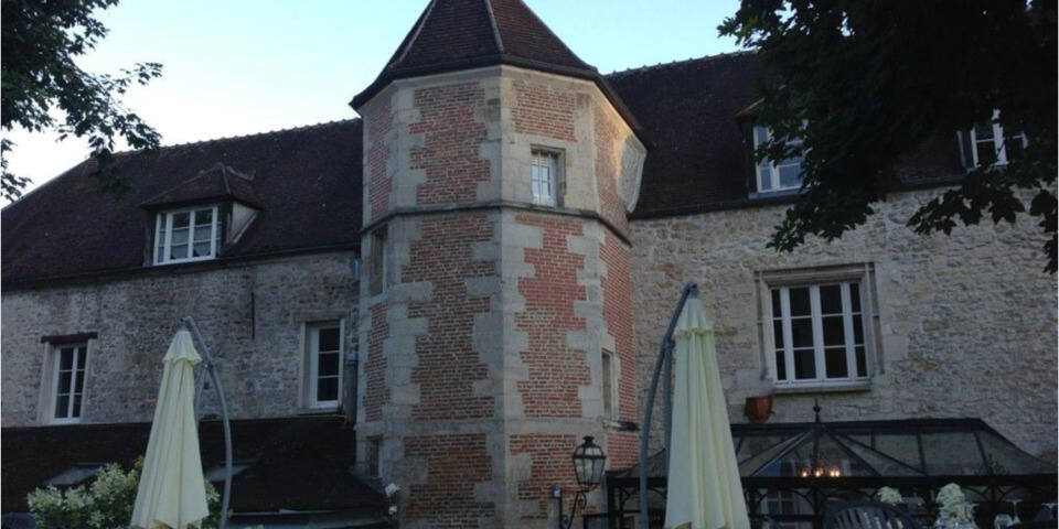 Hostellerie De La Porte Bellon - facade