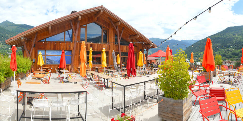Hôtel Base Camp Lodge - facade