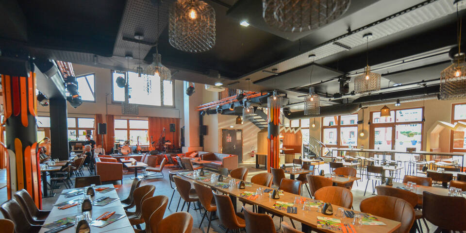 Hôtel Base Camp Lodge - restaurant