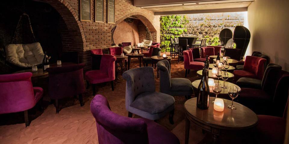 Hotel C Suites — restaurant