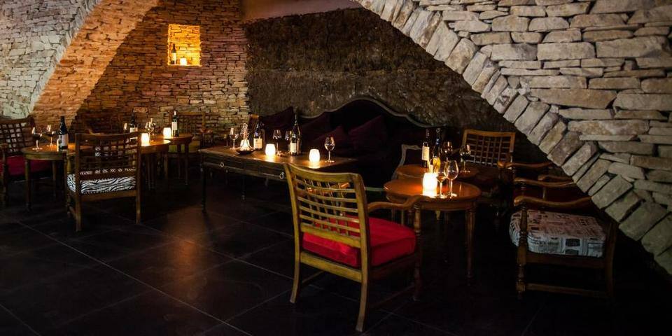 Hotel C Suites — restaurant