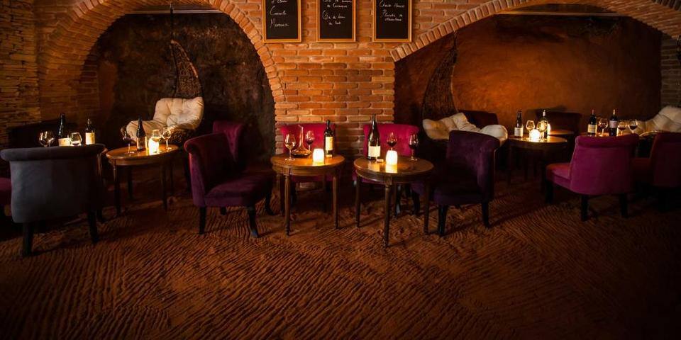 Hotel C Suites — restaurant