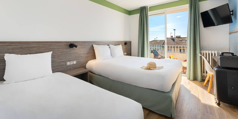 Hôtel du Midi – Palavas — chambre