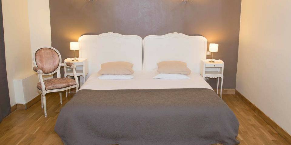 Hôtel Empire — chambre