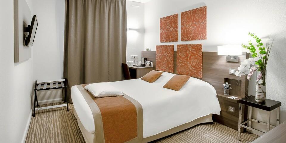 Hôtel Kyriad Chambéry Centre - chambre