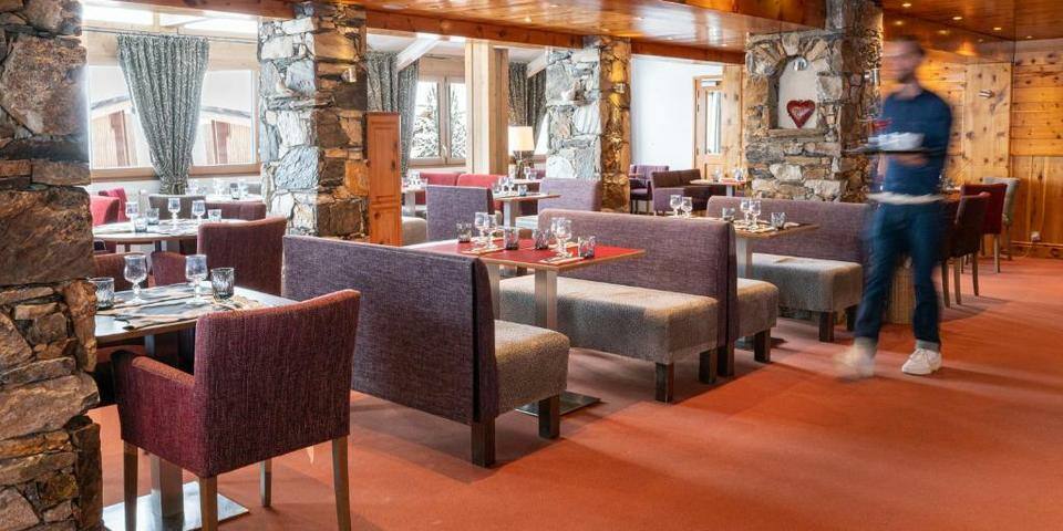 Hotel L'Aiguille Percée by Les Etincelles - restaurant