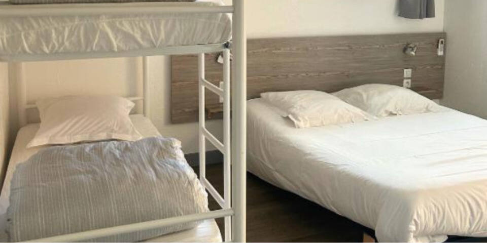 Hôtel Le Carnon — chambre
