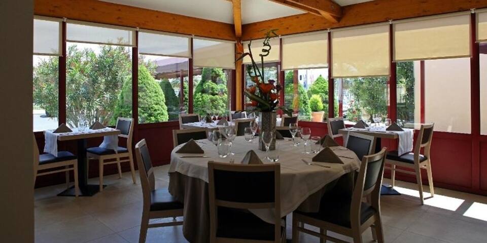 Hotel Le Pavillon Beziers — restaurant