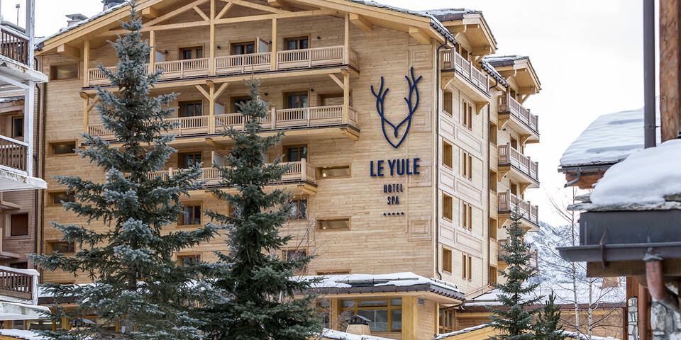 Hôtel Le Yule - facade