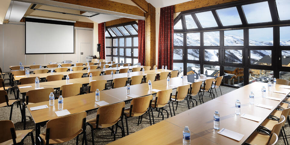 Hôtel les Bruyères — salles_reunion
